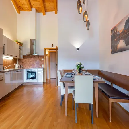 Clarezia דירה קפרון