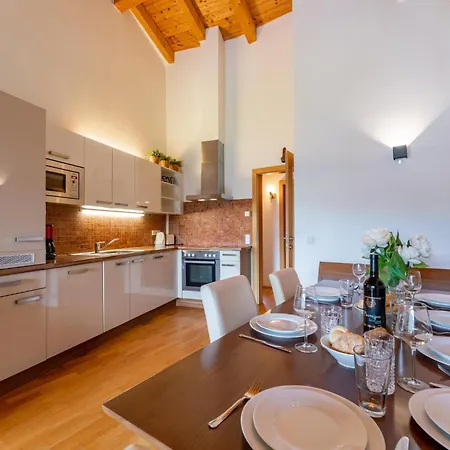 Clarezia Apartament