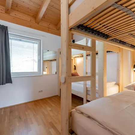 Clarezia Капрун